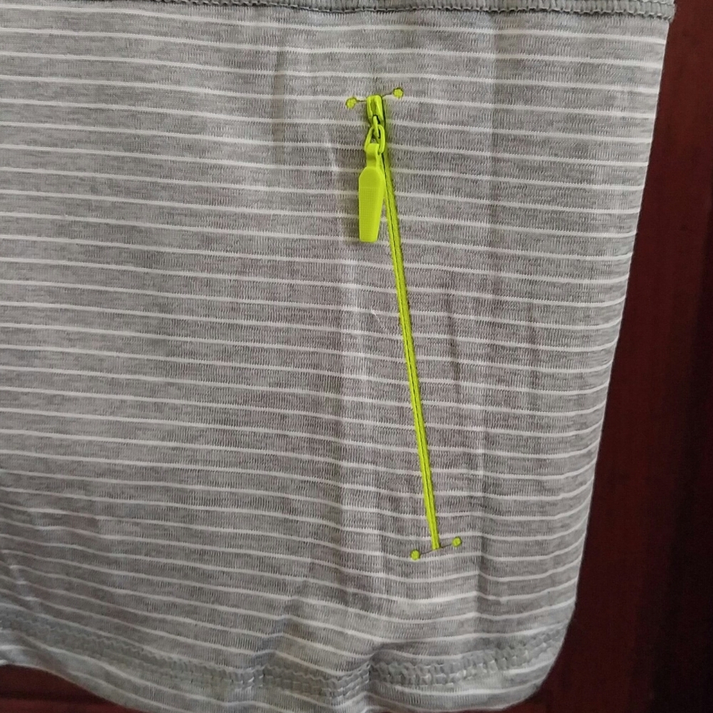 NEW/Mens/Running Shirt - Picture 8 of 13